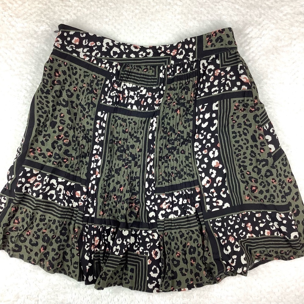 ESQUALO ANIMAL PRINT PLEATED CREPE SKIRT - Picture 3 of 6